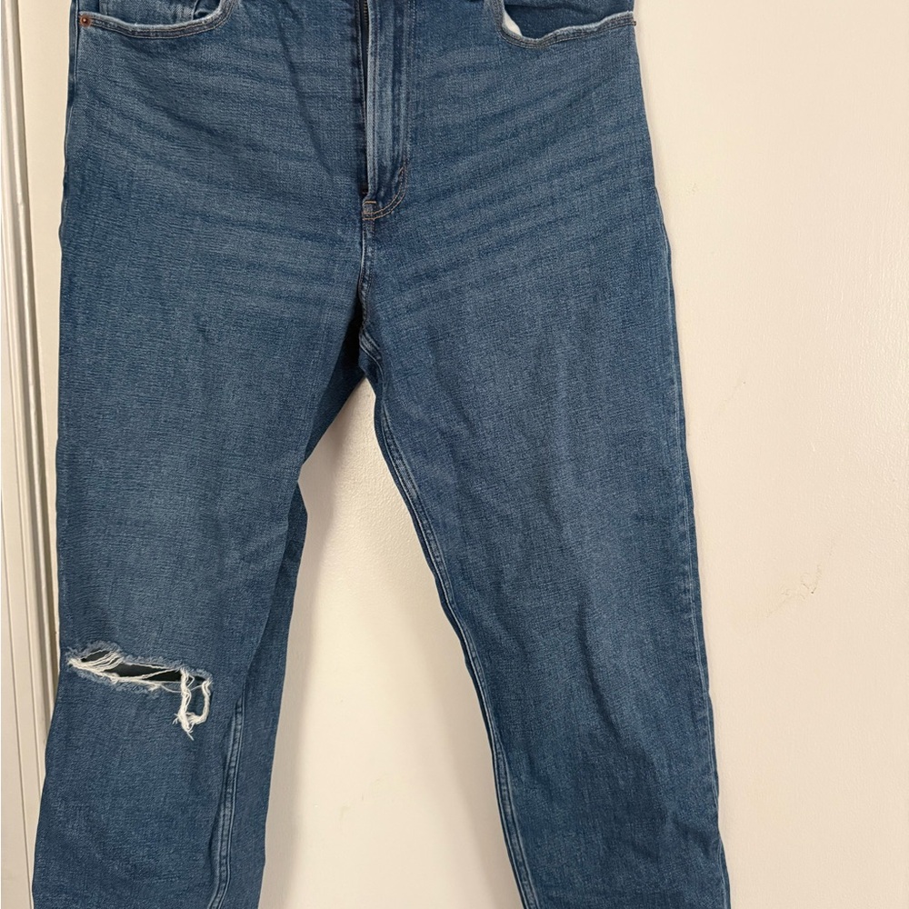 Womens Ripped jean